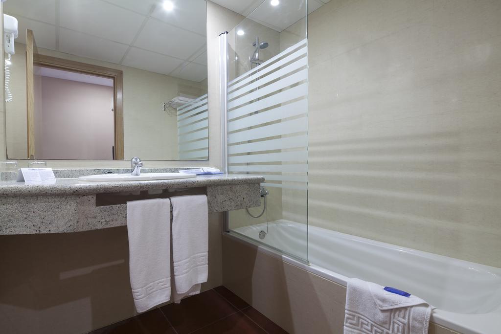 Habitación doble del hotel Best Cap Salou. Foto 2