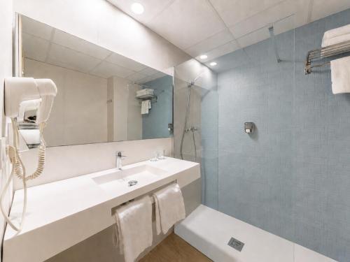 Oferta especial - Habitación Doble - 1 o 2 camas del hotel La Rapita. Foto 1