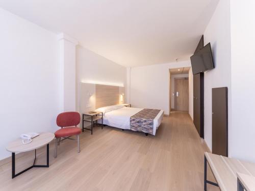 Oferta especial - Habitación Doble - 1 o 2 camas del hotel La Rapita. Foto 3