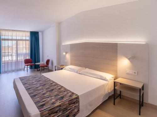Oferta especial - Habitación Doble - 1 o 2 camas del hotel La Rapita. Foto 4