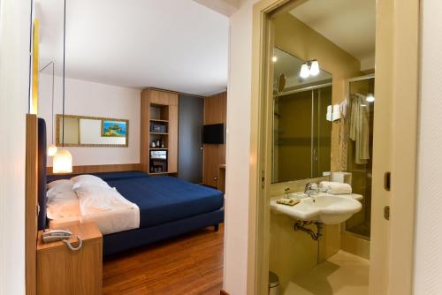 Habitación Doble Grande del hotel Colleverde Park. Foto 3