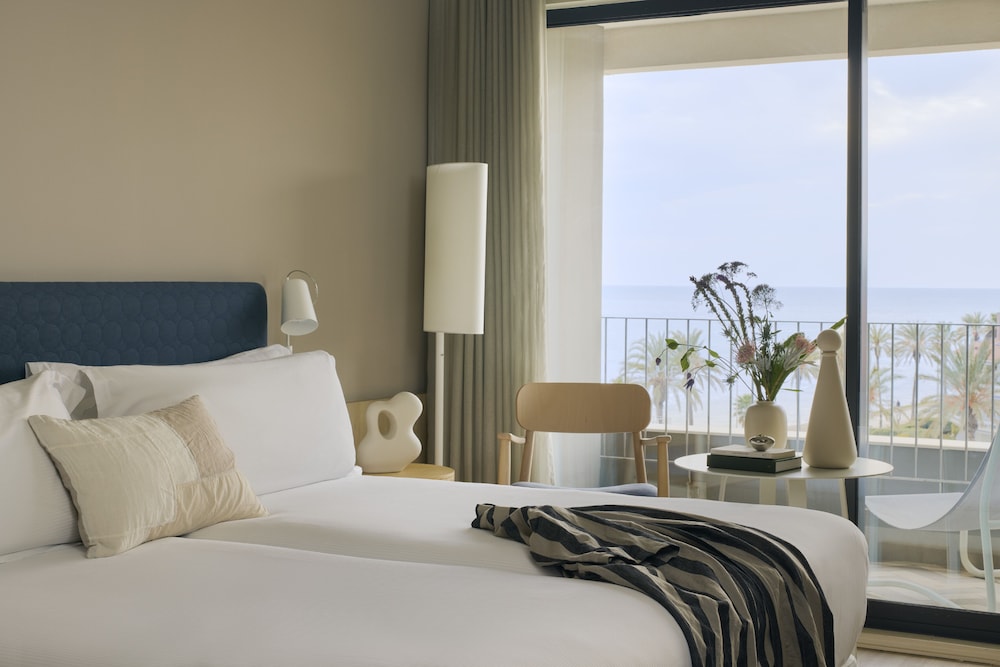 Always ME Vista Mar Parcial del hotel Me Sitges Terramar