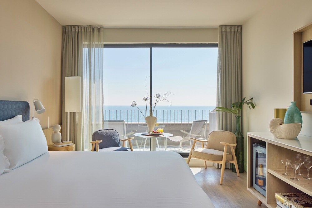 Superior ME Vista Mar y Bañera del hotel Me Sitges Terramar