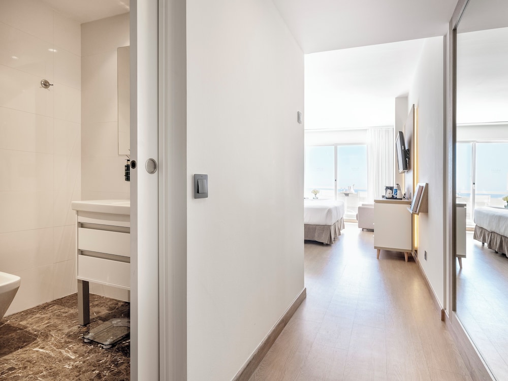Grand Premium Room Vista Mar del hotel Melia Sitges. Foto 6