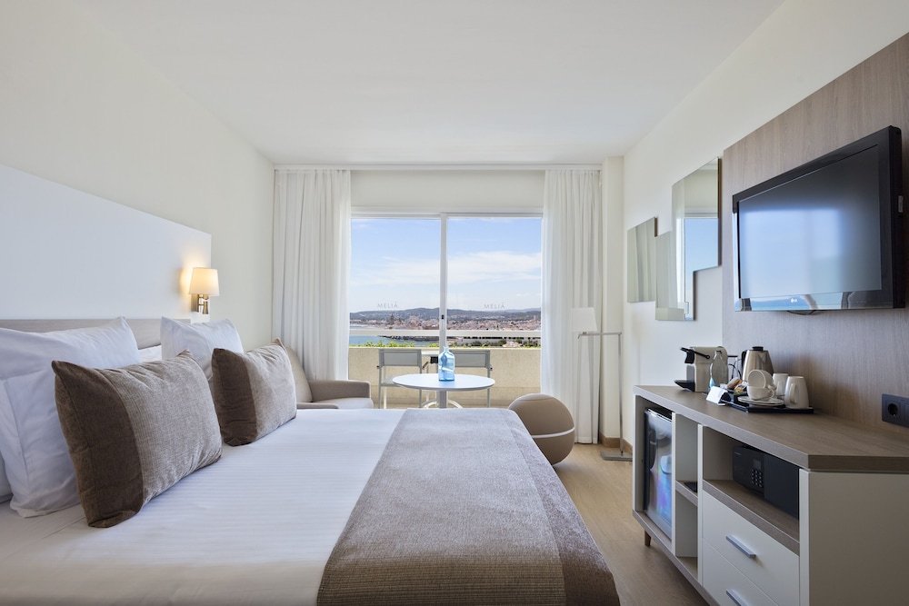 Junior Suite Vista Mar del hotel Melia Sitges. Foto 1