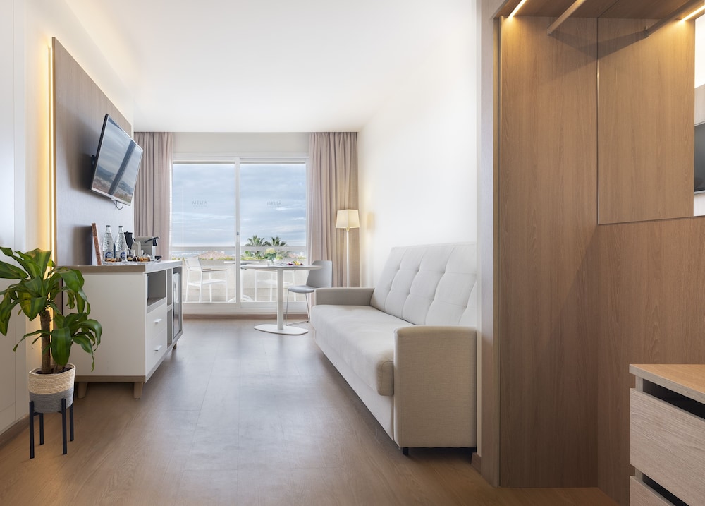 Junior Suite Vista Mar del hotel Melia Sitges. Foto 2