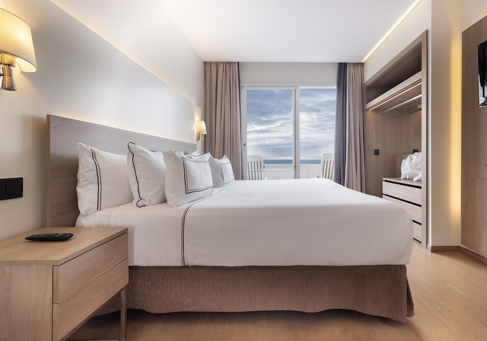 Junior Suite Vista Mar del hotel Melia Sitges. Foto 12