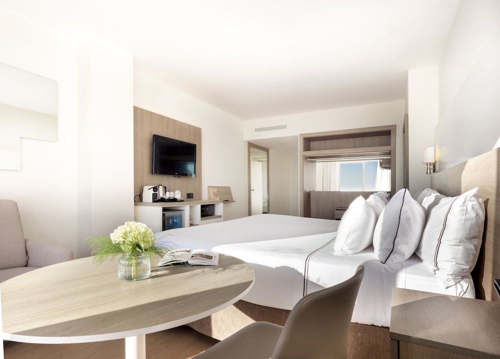 Family Junior Suite Vista Mar del hotel Melia Sitges. Foto 3