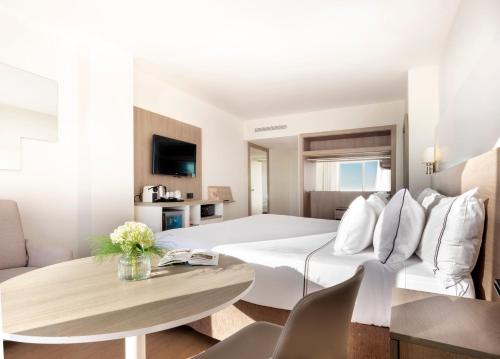 Family Junior Suite del hotel Melia Sitges. Foto 5