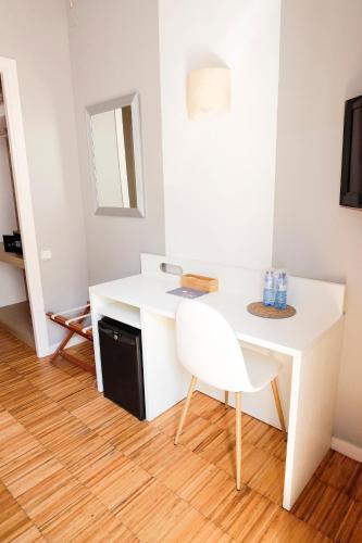 Habitación Doble con balcón - 1 o 2 camas del hotel Subur. Foto 6