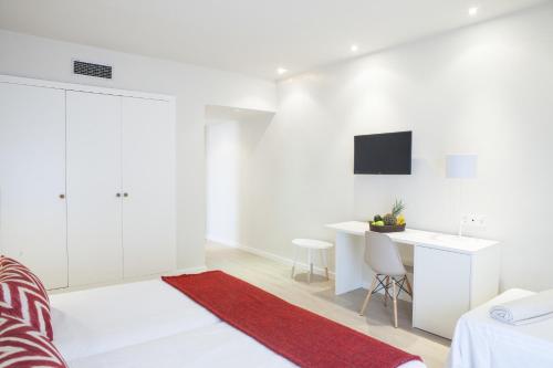 Habitación Triple Deluxe del hotel Ibersol Antemare - Adults Only. Foto 1