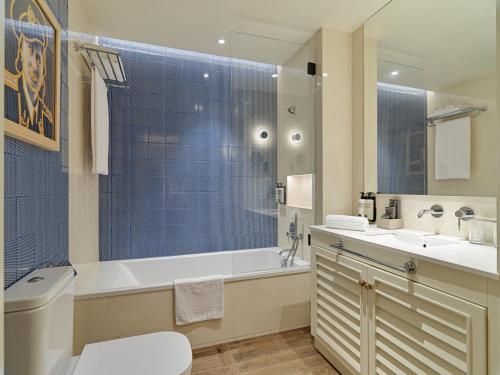 Habitación Doble Clásica Mare del hotel H10 Imperial Tarraco. Foto 9