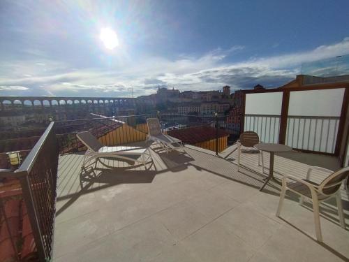 Habitación Superior - 1 cama grande del hotel Ele Acueducto. Foto 3