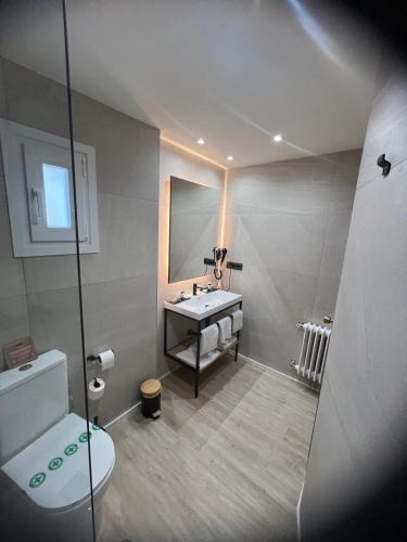 Habitación Superior - 1 cama grande del hotel Ele Acueducto. Foto 5