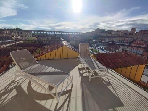 Habitación Superior - 1 cama grande del hotel Ele Acueducto. Foto 6