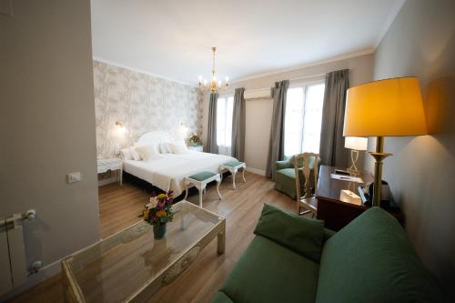 Habitación Triple del hotel Infanta Isabel. Foto 4