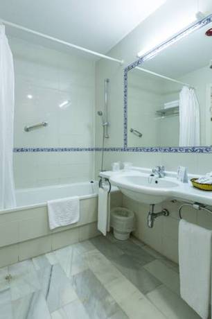 Habitación doble 2 camas del hotel Trh La Motilla. Foto 2