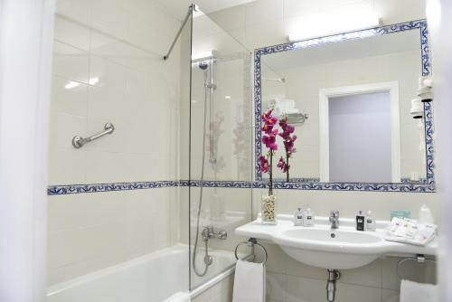 Habitación Triple del hotel Trh La Motilla. Foto 3