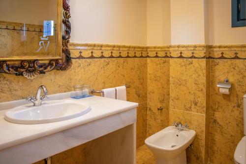 Habitación Doble Deluxe con bañera del hotel Yit Vereda Real. Foto 5