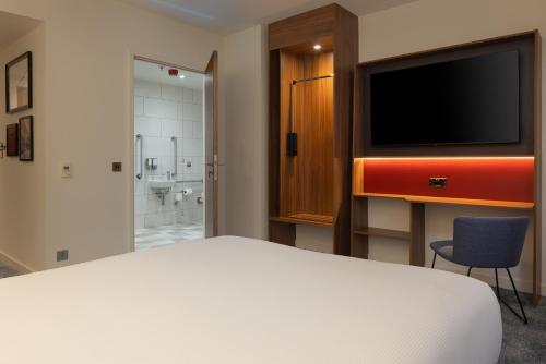 Habitación adaptada para personas de movilidad reducida - 1 cama grande del hotel Hampton By Hilton London Waterloo. Foto 15