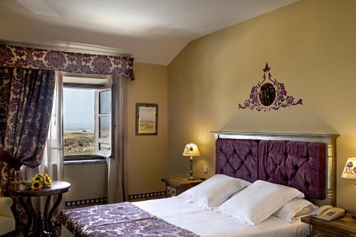 Suite Junior del hotel Alcázar De La Reina. Foto 1