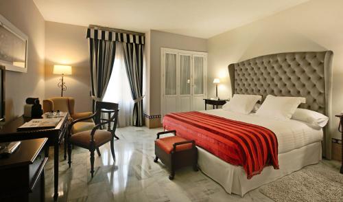 Suite Junior del hotel Alcázar De La Reina. Foto 3