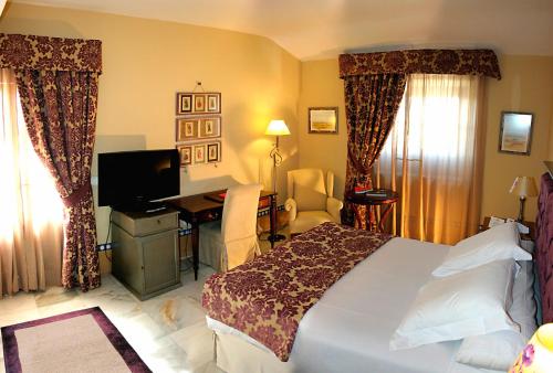 Suite Junior del hotel Alcázar De La Reina. Foto 11