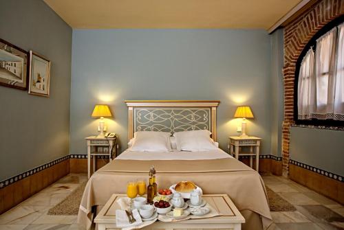 Habitación Deluxe del hotel Alcázar De La Reina. Foto 3