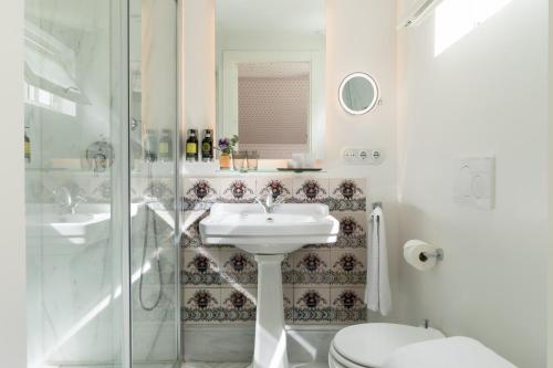 Habitación Doble Estándar del hotel Tayko Sevilla. Foto 1