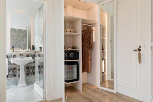 Habitación Doble Deluxe del hotel Tayko Sevilla. Foto 5