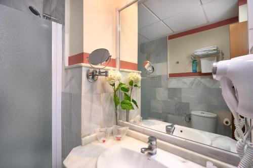 Habitación Doble Superior del hotel Murillo. Foto 6