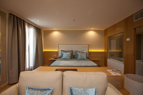 Suite Junior del hotel M.a. Sevilla Congresos. Foto 1