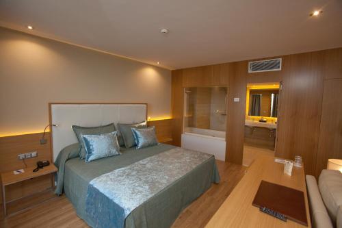 Suite Junior del hotel M.a. Sevilla Congresos. Foto 2