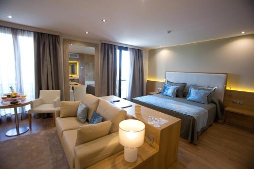 Suite Junior del hotel M.a. Sevilla Congresos. Foto 7