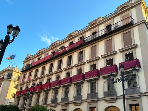 Habitación Confort con balcón de Semana Santa del hotel Hesperia Sevilla