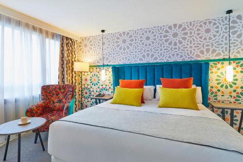 Habitación Familiar del hotel Hesperia Sevilla. Foto 2