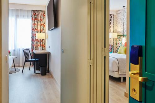 Habitación Familiar del hotel Hesperia Sevilla. Foto 4