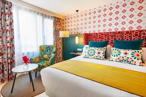 Suite Triple del hotel Hesperia Sevilla. Foto 4