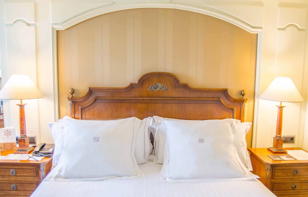 Habitación Premier (Giralda view) del hotel Sevilla Center. Foto 1