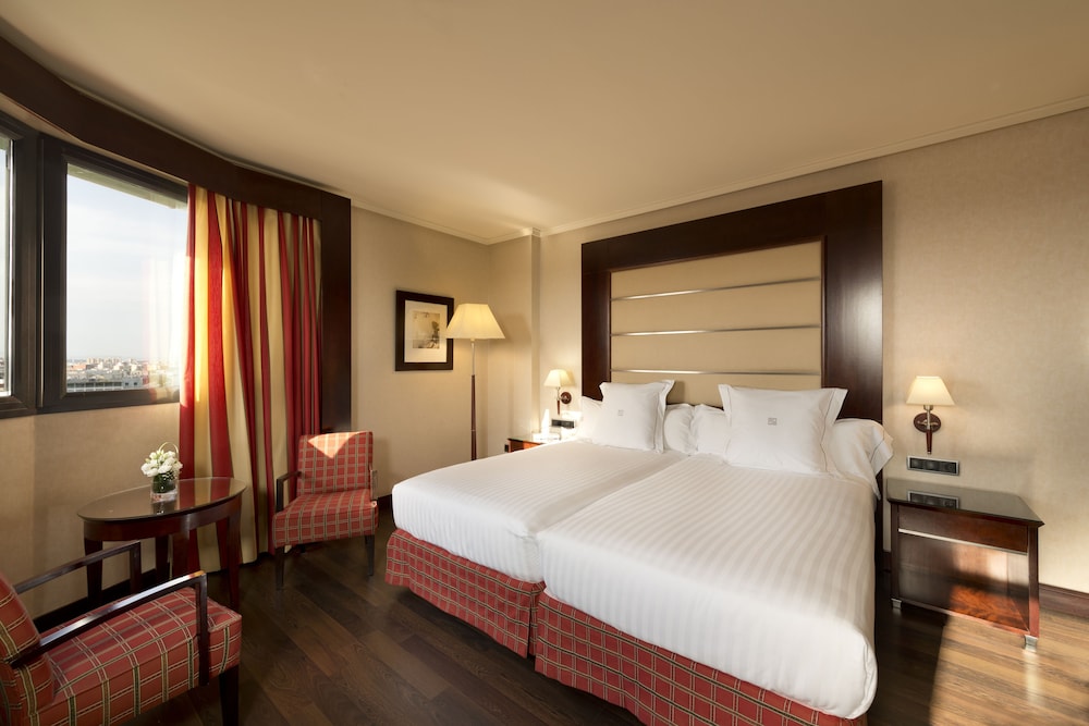 Habitación estándar (parking included) del hotel Sevilla Center. Foto 3