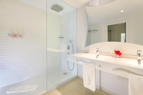 Habitación Doble Superior con terraza del hotel Blanco Formentera. Foto 3