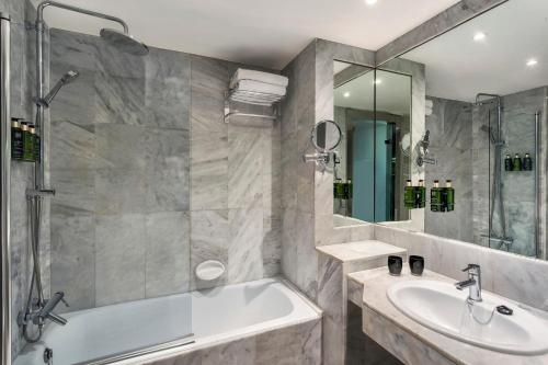 Habitación Premium del hotel Melia Lebreros. Foto 5