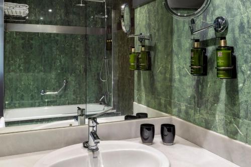 Habitación Doble - 2 camas del hotel Melia Lebreros. Foto 14