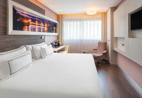 Habitación Premium del hotel Melia Lebreros. Foto 20