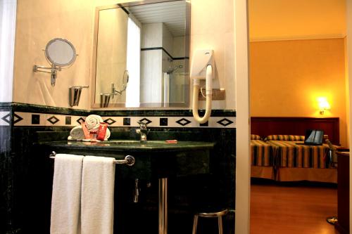 Habitación Doble - 1 o 2 camas del hotel Cervantes. Foto 5