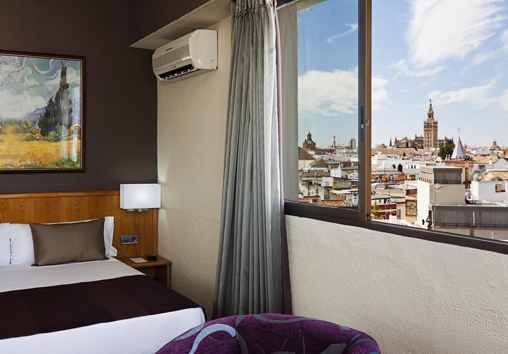 Habitación doble Superior del hotel Catalonia Giralda