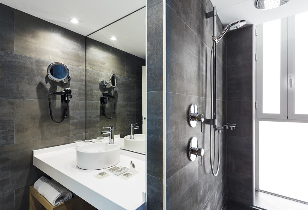 Habitación familiar del hotel Catalonia Giralda. Foto 1