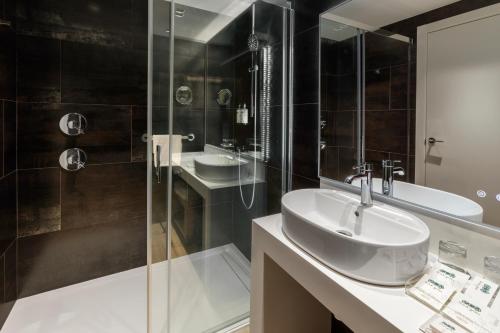 Habitación Doble - 1 o 2 camas del hotel Catalonia Giralda. Foto 3