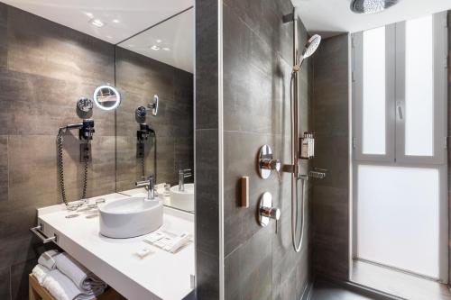 Habitación Familiar del hotel Catalonia Giralda. Foto 5