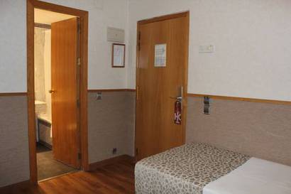 Habitación individual del hotel Catalonia Giralda. Foto 2